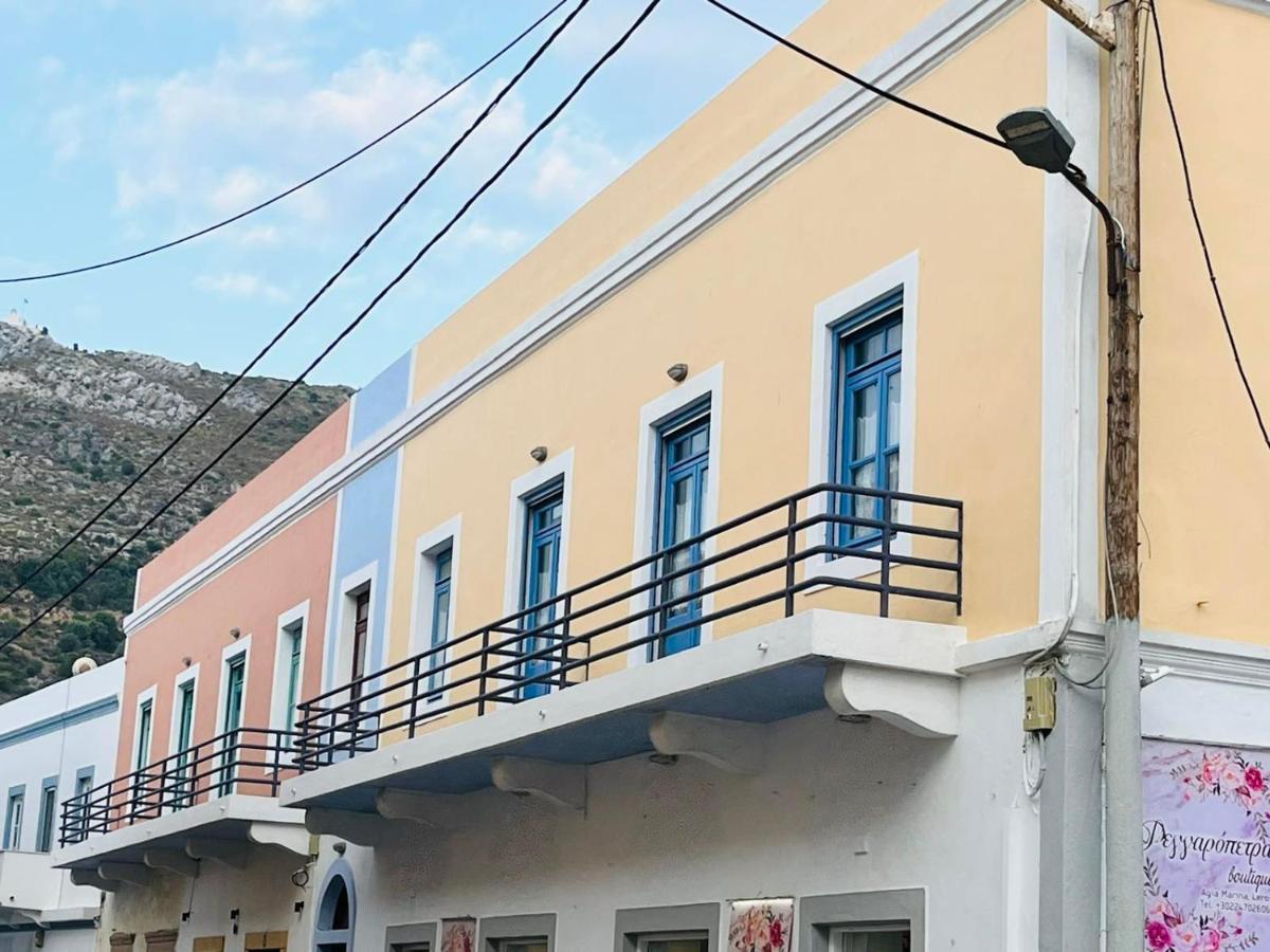 Almira Studios And Apartments Agia Marina  Extérieur photo