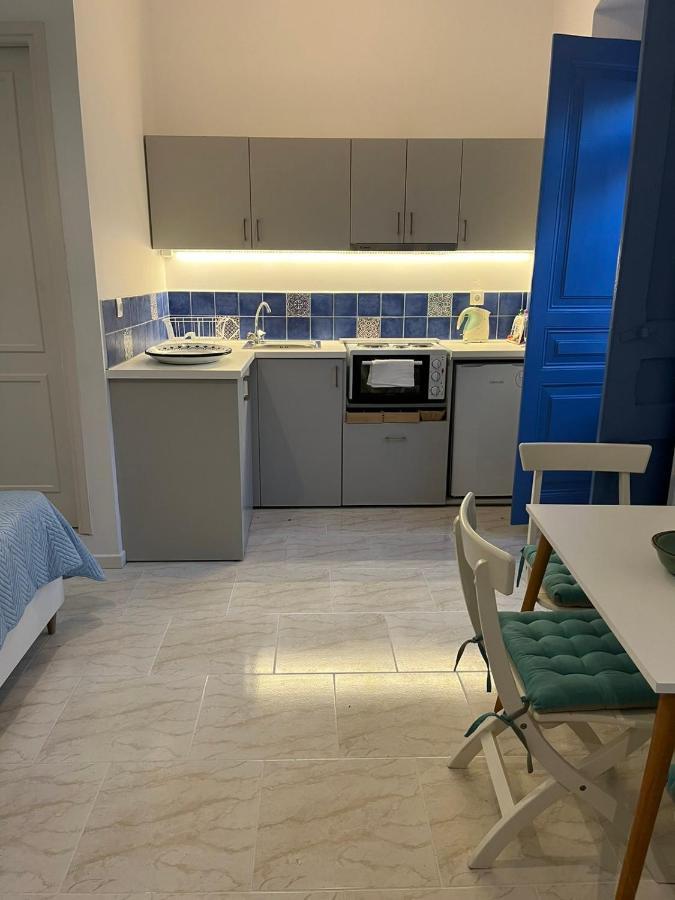 Almira Studios And Apartments Agia Marina  Extérieur photo