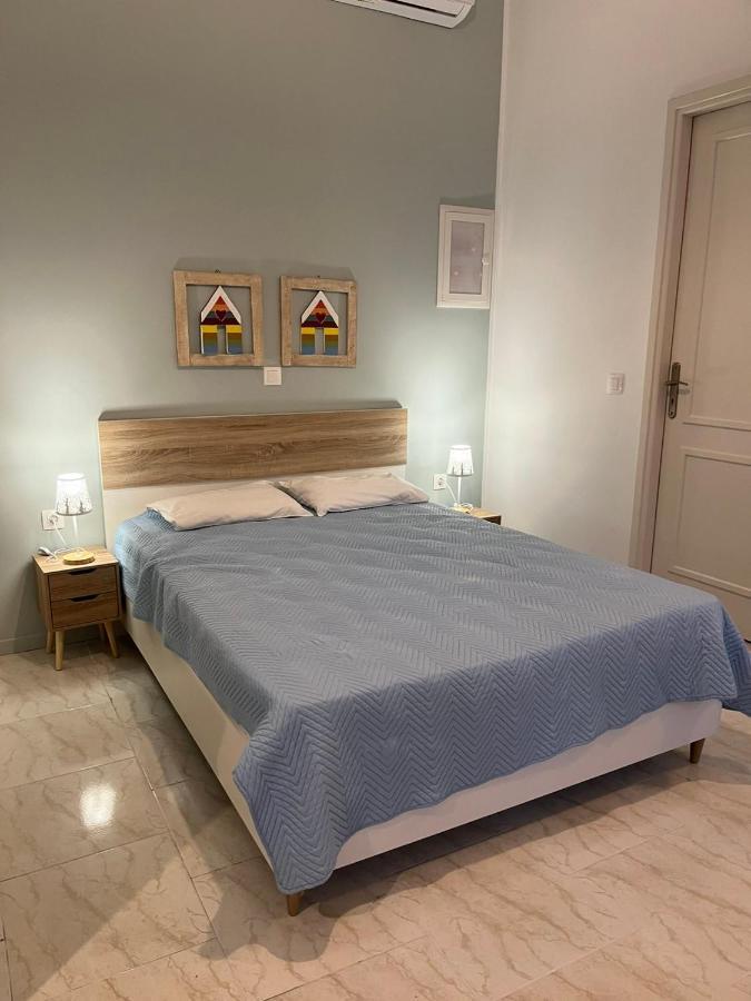 Almira Studios And Apartments Agia Marina  Extérieur photo